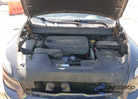 2015 Jeep Cherokee Limited из США, поврежденный, VIN 1C4PJMDB9FW611066